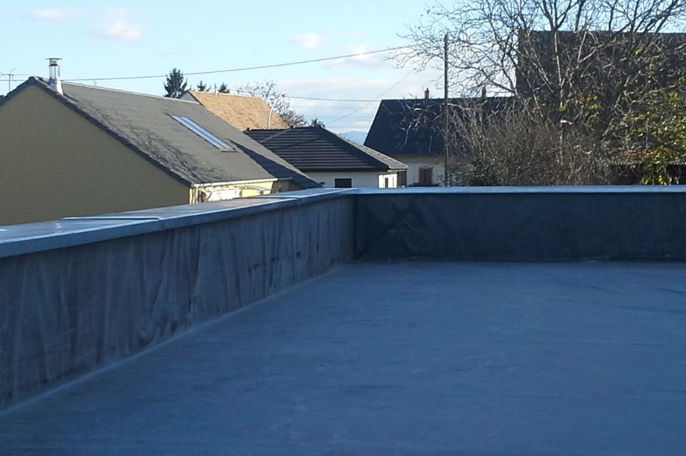 Réalisation d'étanchéité de toits plats – Rénovation Habitat Alsace, Haut-Rhin (2)